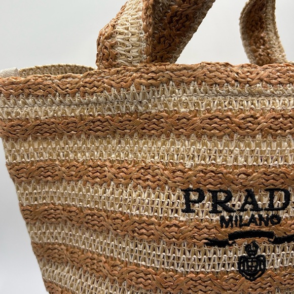 Prada Beige gwp mini tote - Picture 2 of 4